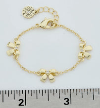 Load image into Gallery viewer, Triple Bow Chain Bracelet
