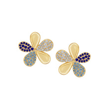 Load image into Gallery viewer, Pave Daisy Stud Earring
